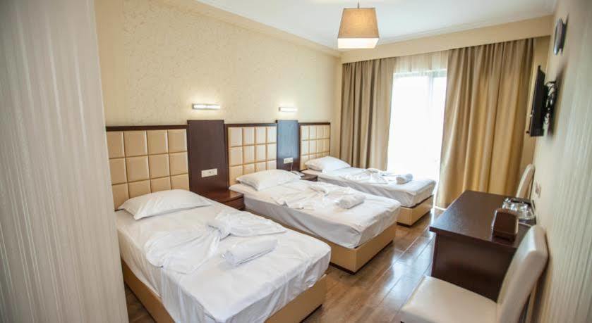 Hotel Gtm Plaza Tbilisi Zewnętrze zdjęcie